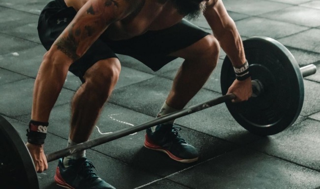 a man lifting weights